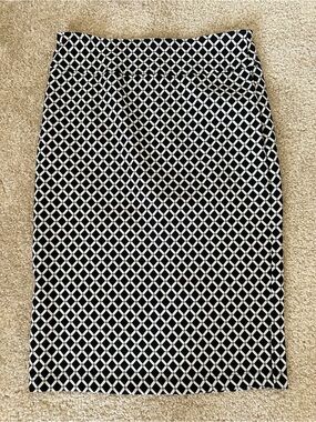Soho Apparel Ltd Geometric Diamond Print Pencil Straight Skirt
